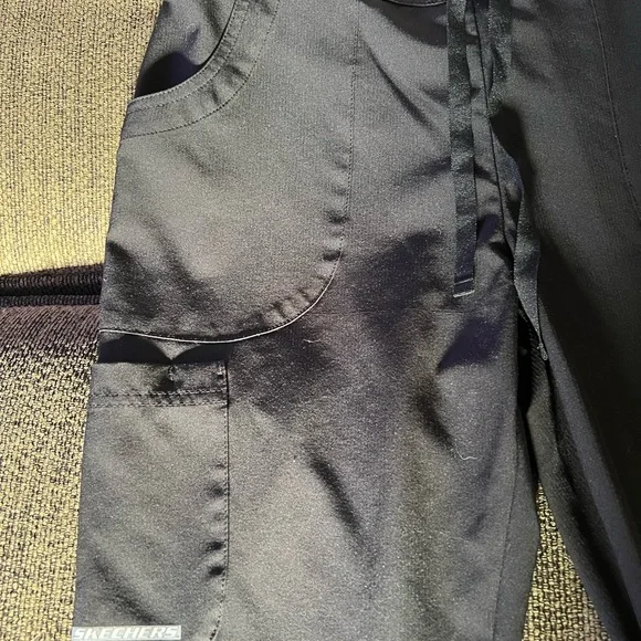 Skechers Women’s Black Scrub Pants - Picture 2 of 7
